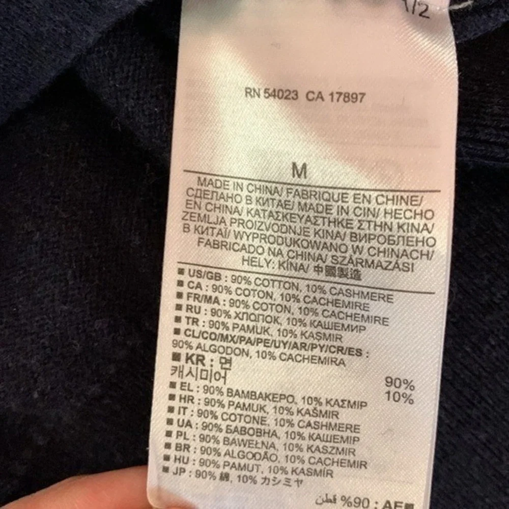*2/$38*.BANANA REPUBLIC. GREY/NAVY. Cashmere/Cotton Blend Men's sweaters Size M‎